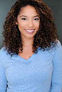 Samantha L Thomas