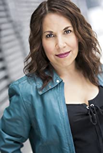 Dina Laura