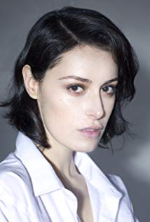 Elee Nova